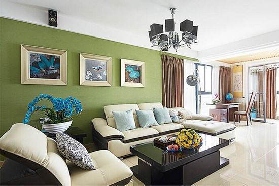 乳胶漆墙面靠沙发处脏了怎么办,墙面脏可以直接刷乳胶漆掩盖吗