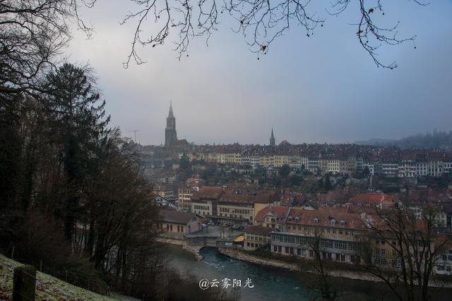 这座以熊命名的城市，不仅是首都，还成了世界文化遗产