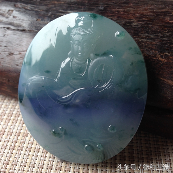 真正的顶级翡翠观音,玉观音和翡翠观音有什么区别