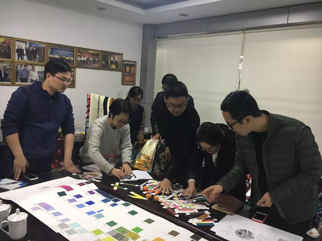 用衣服辅料做创意时装,有哪些面料衣服舒服又好看