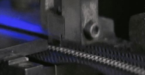 拉链咬合怎么解决,拉链有几个齿咬合不了