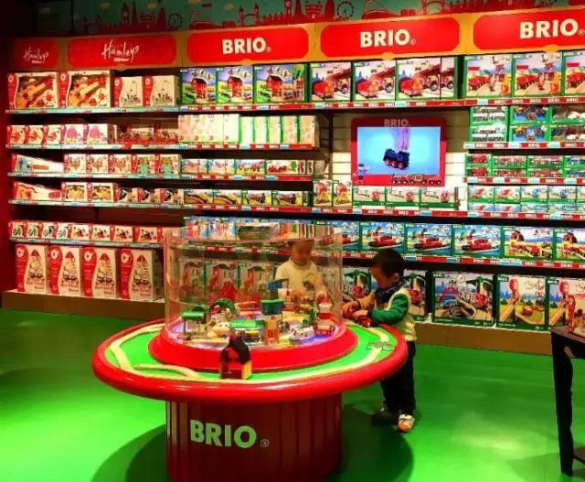 王府井最大的玩具店,环球中心最大的玩具店