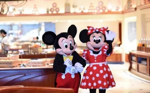 c罗获金球奖完整视频,c罗颁金球奖