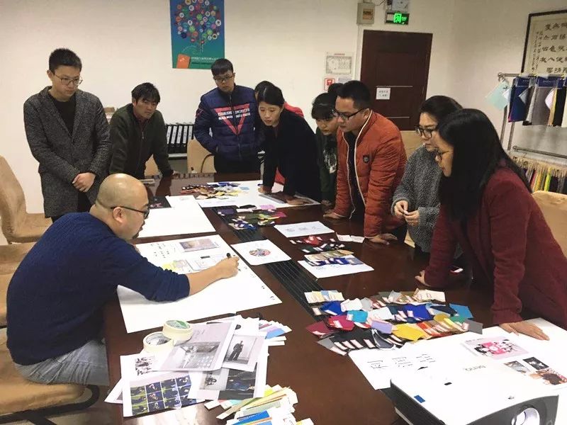 用衣服辅料做创意时装,有哪些面料衣服舒服又好看