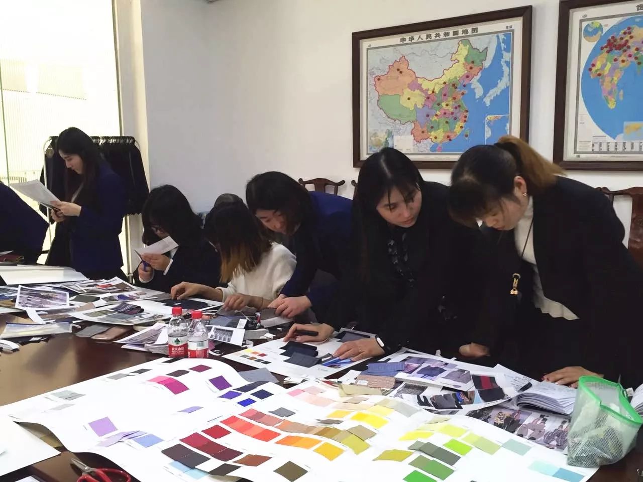 用衣服辅料做创意时装,有哪些面料衣服舒服又好看