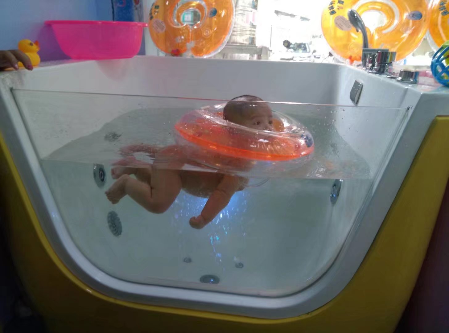 新生儿睡眠不好老是惊醒什么原因,小孩睡眠不好怎么调理