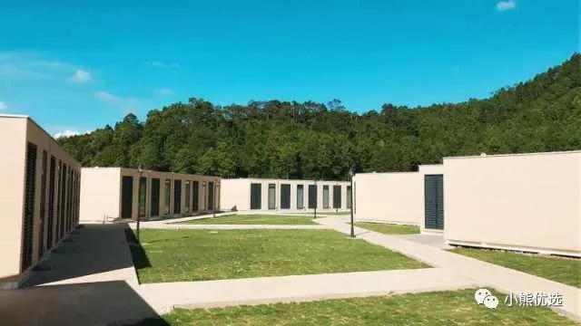 秋天的海哪年发布的,秋天的海是浪漫的