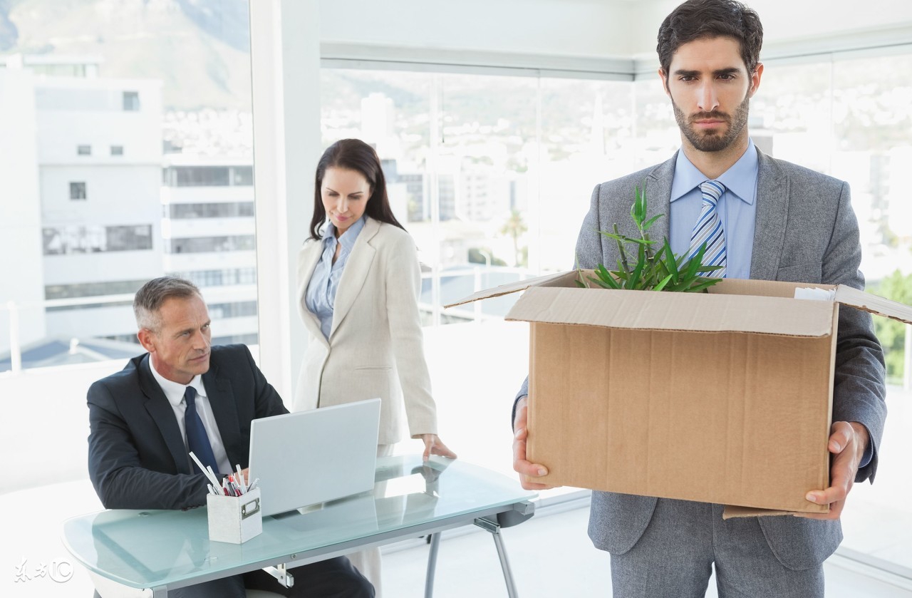 公司说我旷工三天开除我,公司规定旷工1天扣3天工资有效吗