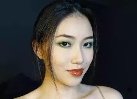 几十块眼影和几百块的差不多,几十块钱眼影推荐哪款好用