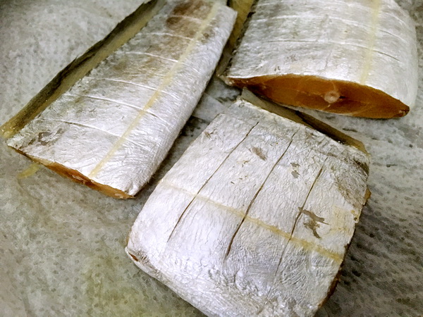 我对带鱼说，辞到水中的工作，用茴香令你升华