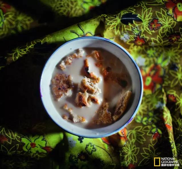 从厨房到餐桌里的美食,从市场到餐桌