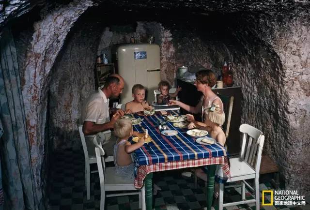 从厨房到餐桌里的美食,从市场到餐桌