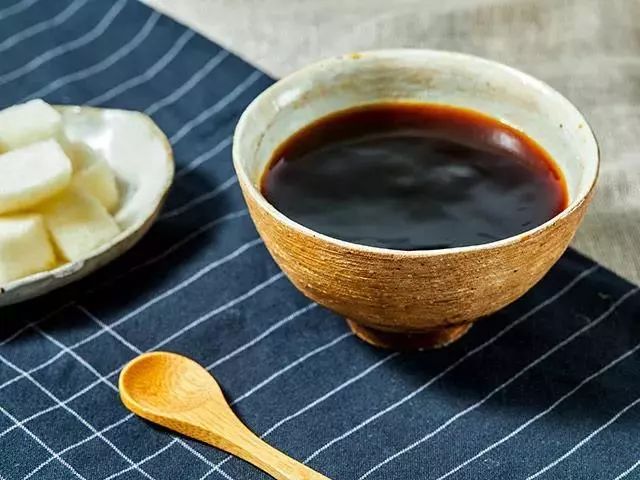 30斤才能熬出1斤，冬天帮你润肺养出好声音