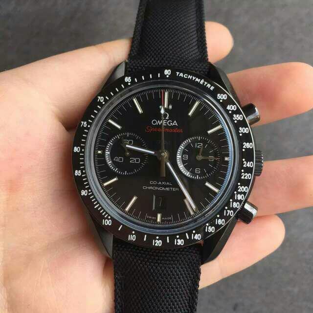 凭我所见 酷黑腕表的迷人魅力