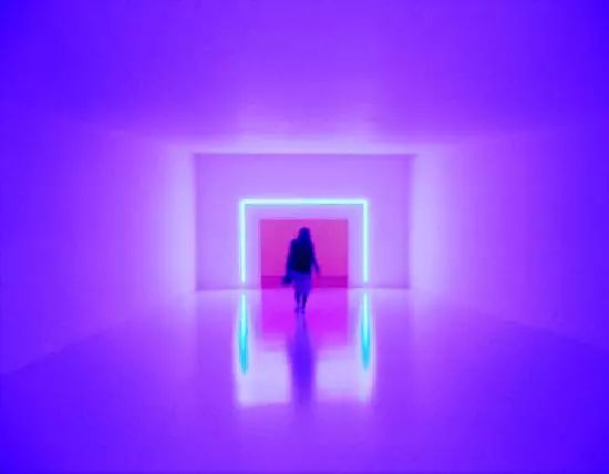 紫色是少女国度的一抹忧愁