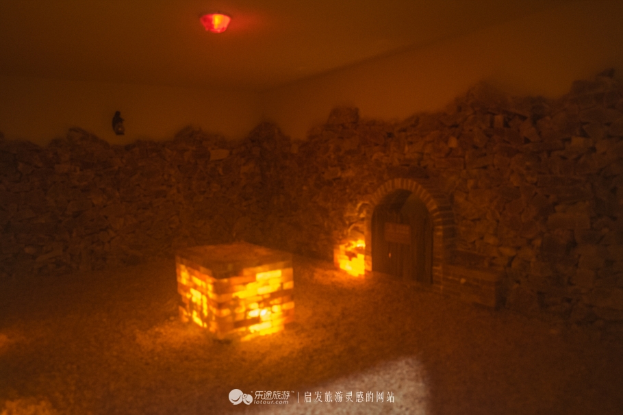 汤泉宫温泉景点,半山上泉温泉度假村