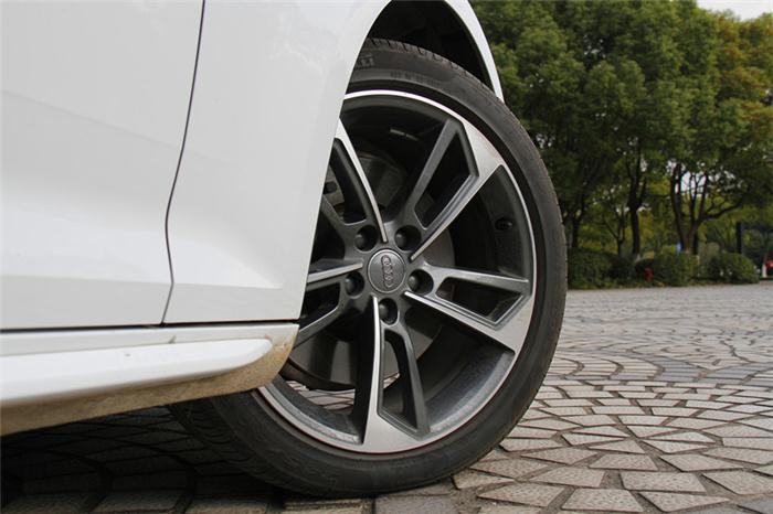 一次心动的感觉试驾全新奥迪A4L45TFSIquattro运动版