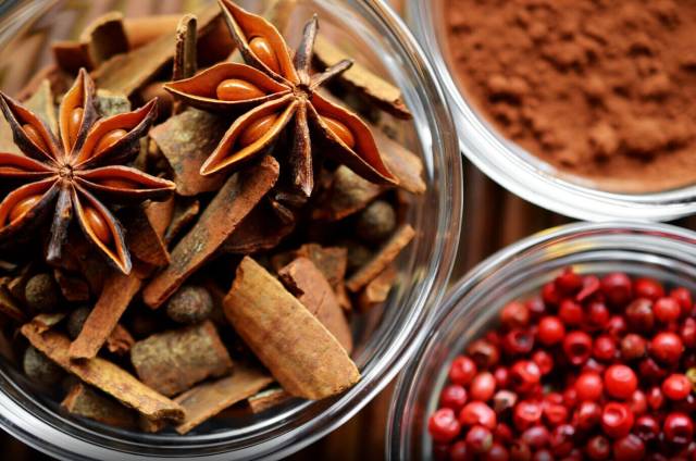 圣诞酒Glühwein把你变成万人迷，国际圣诞市集负责*情催**