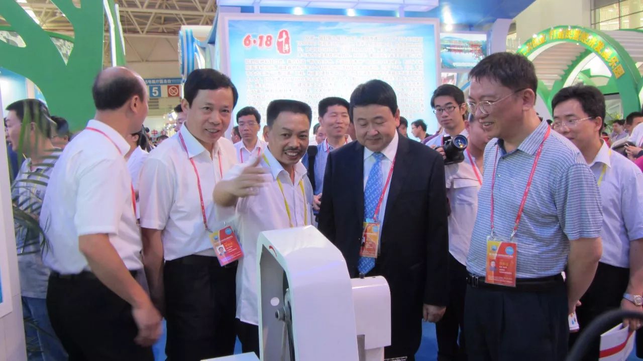 大型手工缝制机 (手工缝制小发明)