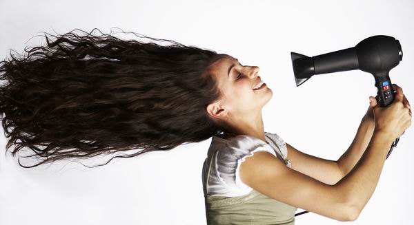 头发没干戴帽子会引起偏头痛吗,头发没干睡觉导致头疼能治好吗