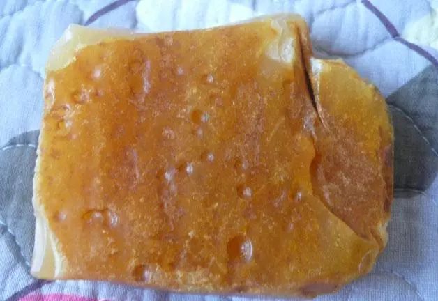 蜜蜡开料加工的直播间,顶级蜜蜡开料