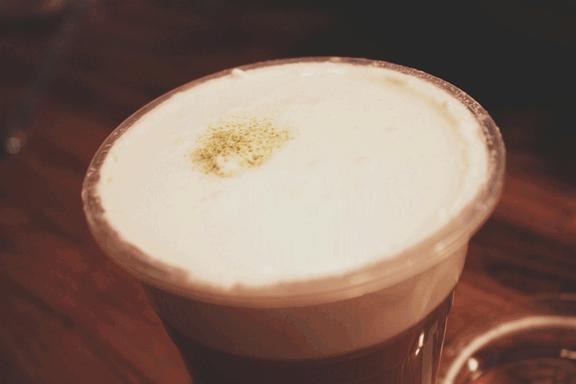 舌尖上的LA萌蒂—能喝出白胡子的奶盖茶