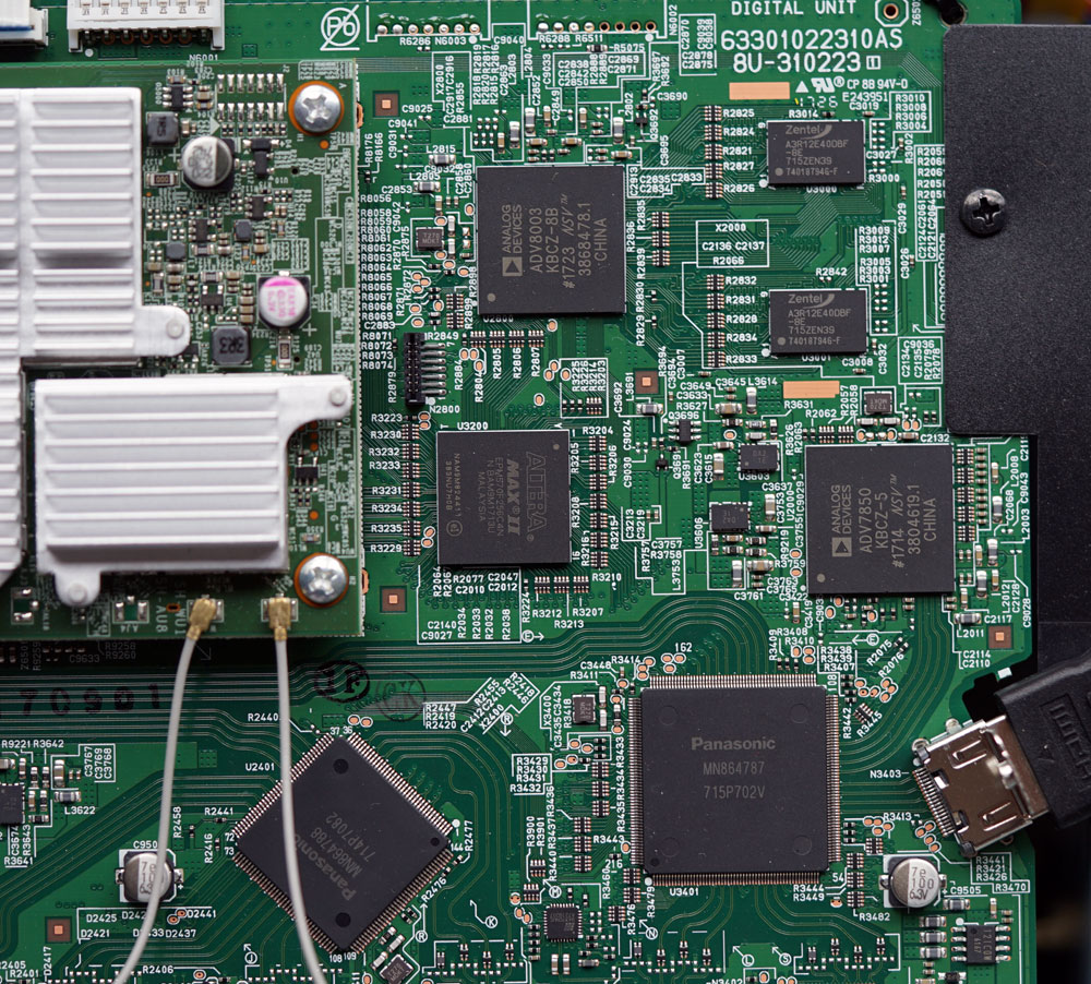 天龙AVR-X6400H和马兰士SR6012拆解！谈两台相差一万的AV功放区别