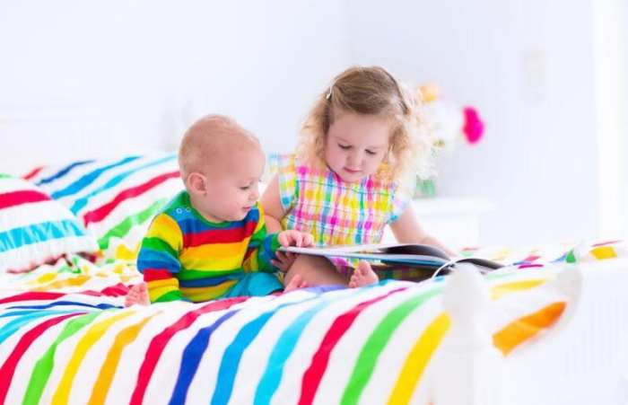 宝宝生下来就笑有什么说法,孩子一出生就笑好吗