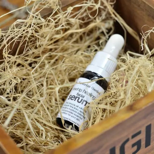 维多利亚的玫瑰果油 (维多利亚玫瑰果油好吗)