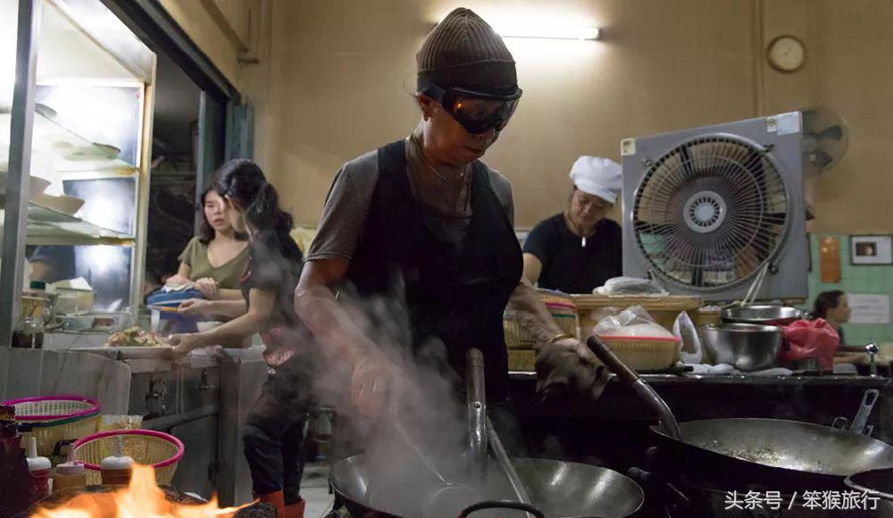 曼谷吃喝米其林打卡30rmb吃到饱,曼谷四面佛楼下米其林泰国菜