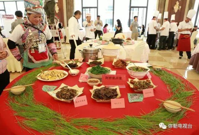 弥勒市旅游必去景点弥勒特色美食,云南弥勒美食百年老店