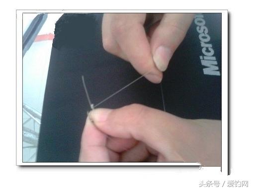 绑钩小技巧学会钓鱼不再难,怎样学绑钓鱼钩