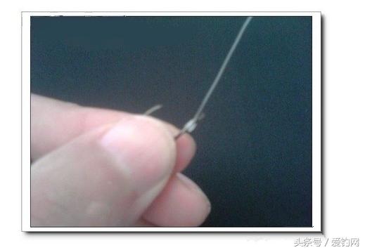 绑钩小技巧学会钓鱼不再难,怎样学绑钓鱼钩