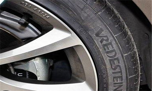 汽车轮胎红点黄点有什么意思,轮胎上的黄点和红点怎么安装