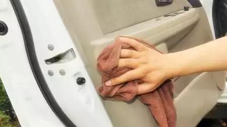 冬天洗车冻住反光镜了怎么办,冬天洗车容易结冰该怎么办