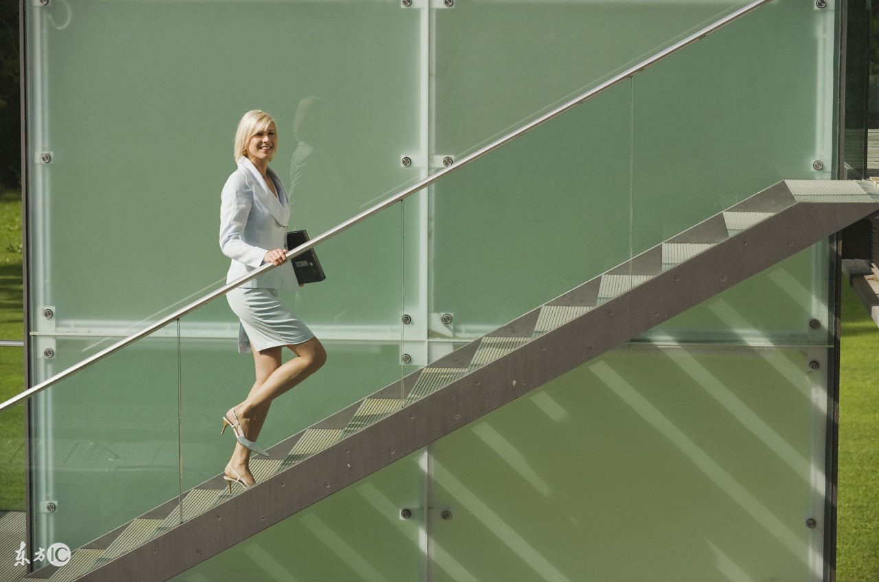 孕妇做三维还是做四维比较好一点,孕期三维没问题四维会出大问题吗