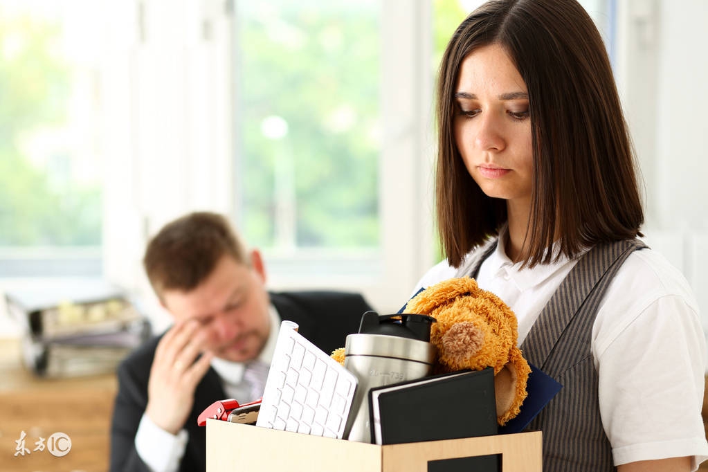 公司以没有提交离职证明为由辞退,公司未开具离职证明赔偿案例