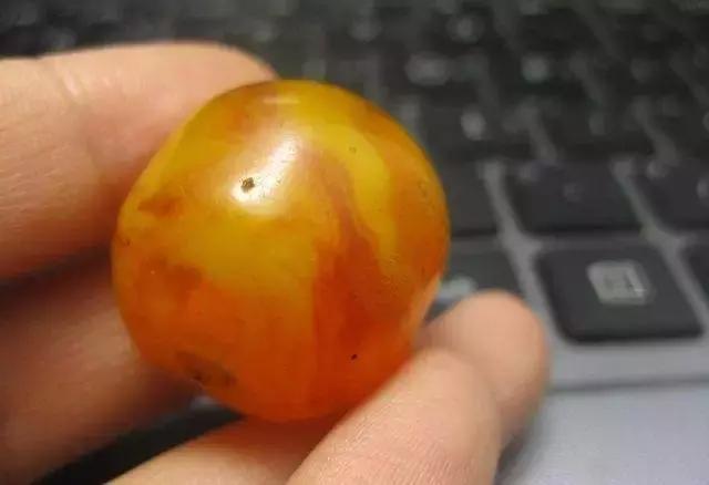 假琥珀蜜蜡用什么做的,假蜜蜡琥珀