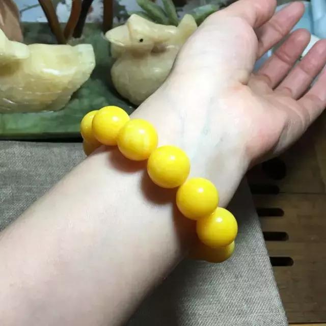 假琥珀蜜蜡用什么做的,假蜜蜡琥珀