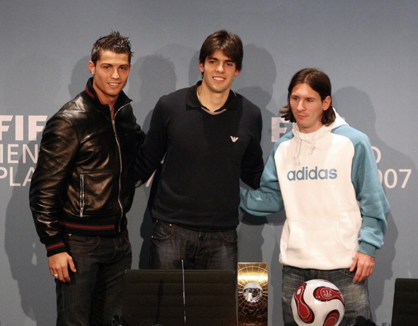 金球奖卡卡力压梅罗上位,卡卡最新态势