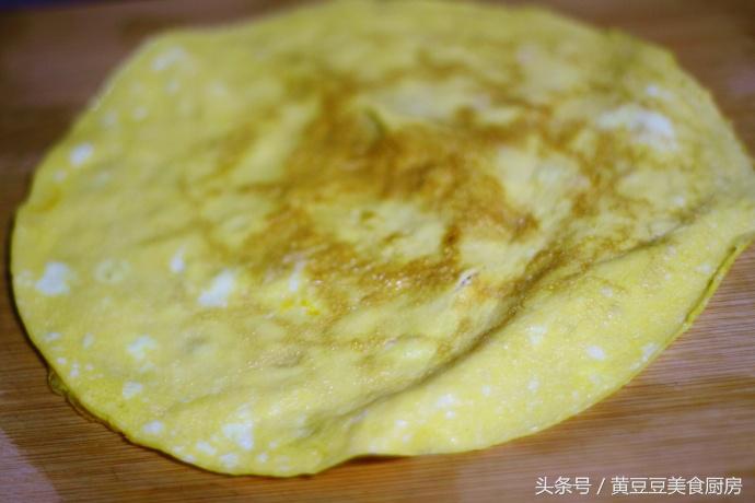 孩子不爱吃米饭，试试这种方法，把它做成紫菜包饭，肯定会抢着吃