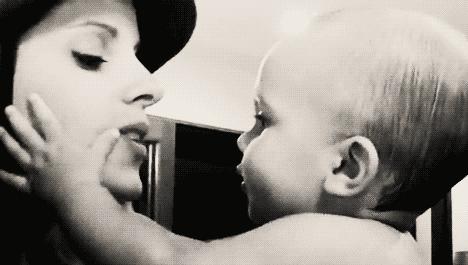 孩子让我们超越自我成就自己,让孩子明白只有不放弃才能成功