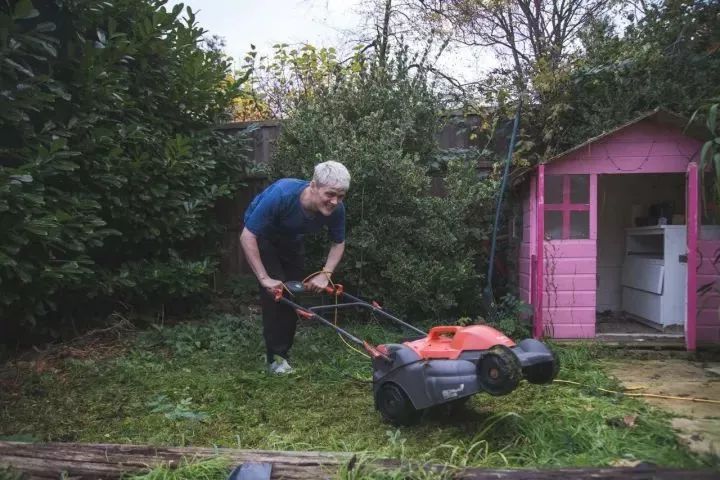 把自家破后院谎称为高级餐厅，7个月做到伦敦餐厅NO.1