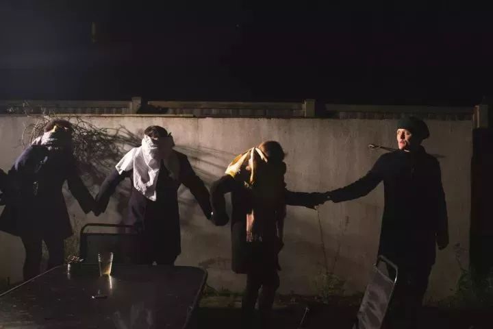 把自家破后院谎称为高级餐厅，7个月做到伦敦餐厅NO.1