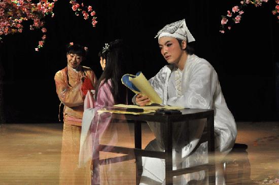 2016北京现代音乐学院宣传片（5）：现代的戏是这样演的