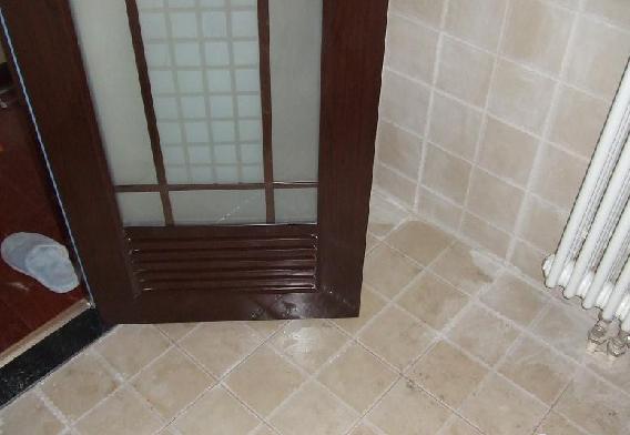 卫生间空调检修口封堵最佳方法,卫生间管道没有吊洞封堵怎么补救