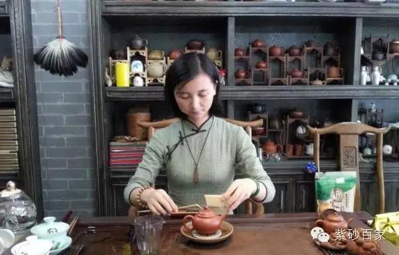 刚好的茶水，不温不烫