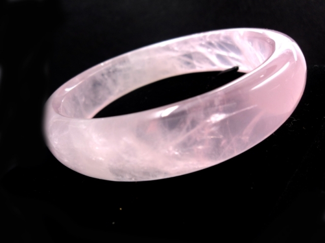 粉晶手镯不戴的时候怎么保养,粉晶如何消磁