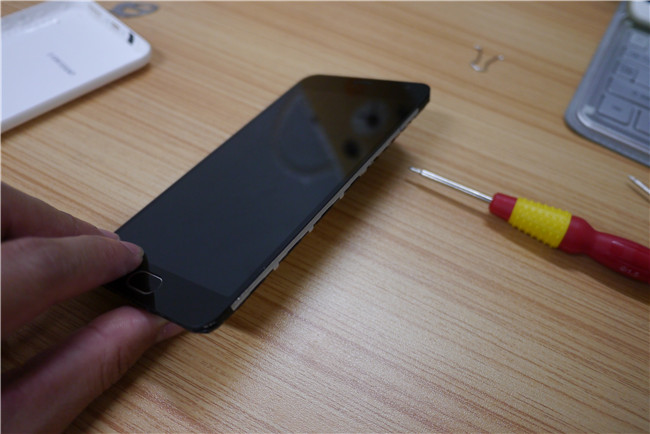 教你换屏,魅蓝2手机换屏多少钱