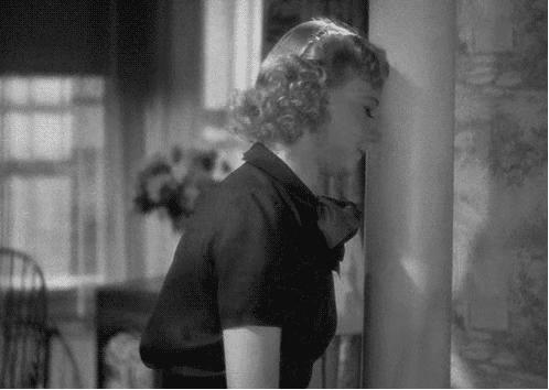 孕中期烧心有什么办法,学会这几招轻松缓解孕期不适